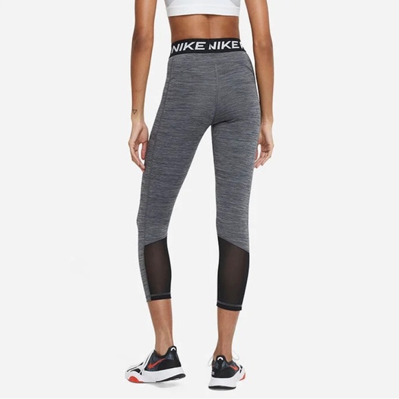 Nike Pro Leggings - Picture 2 of 9